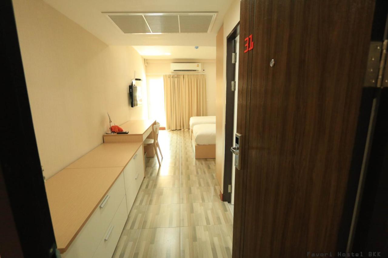 Favori Surawong * Banguecoque
