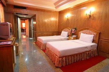 Hotel 13 Coins Airport Ngam Wong Wan - Domestic
