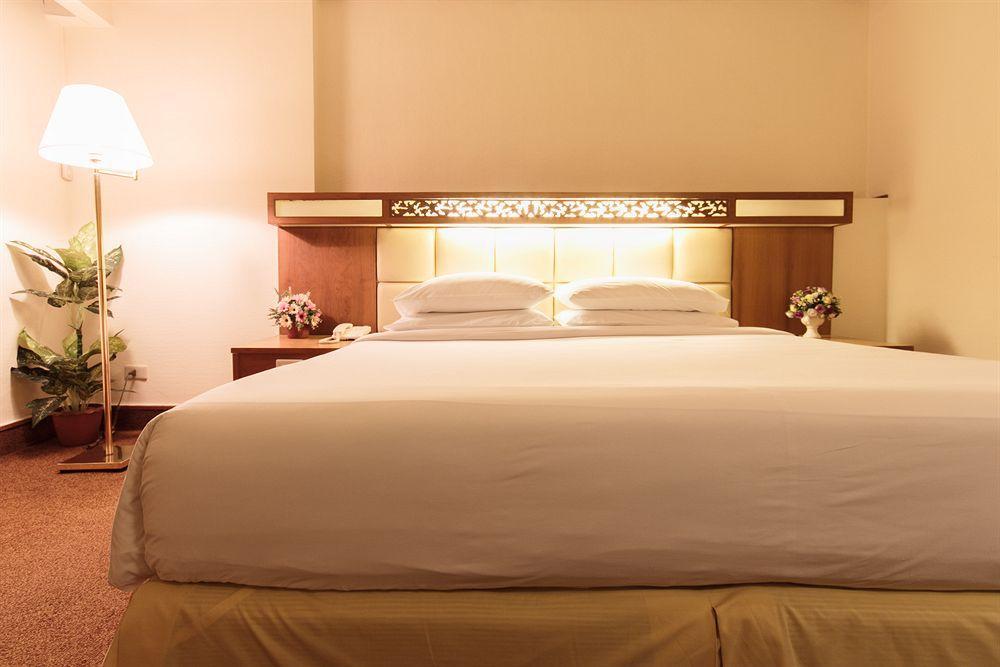 Sahara Hotel 2*