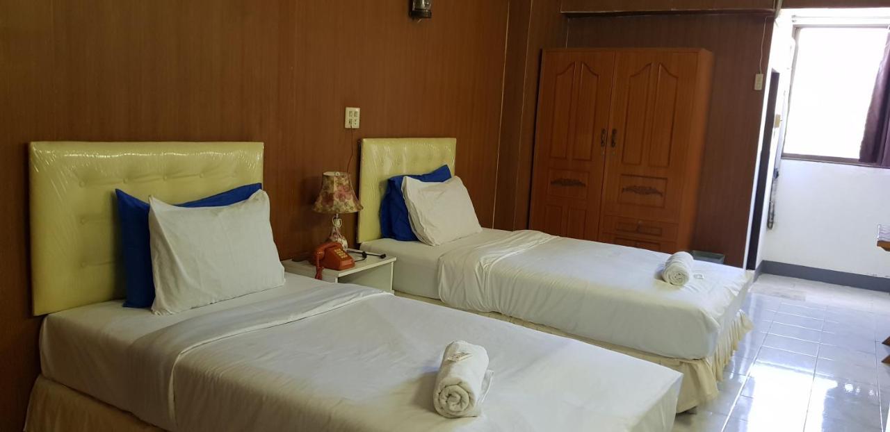 โรงแรมวินบางนา Win Bangna Hotel Bangkok