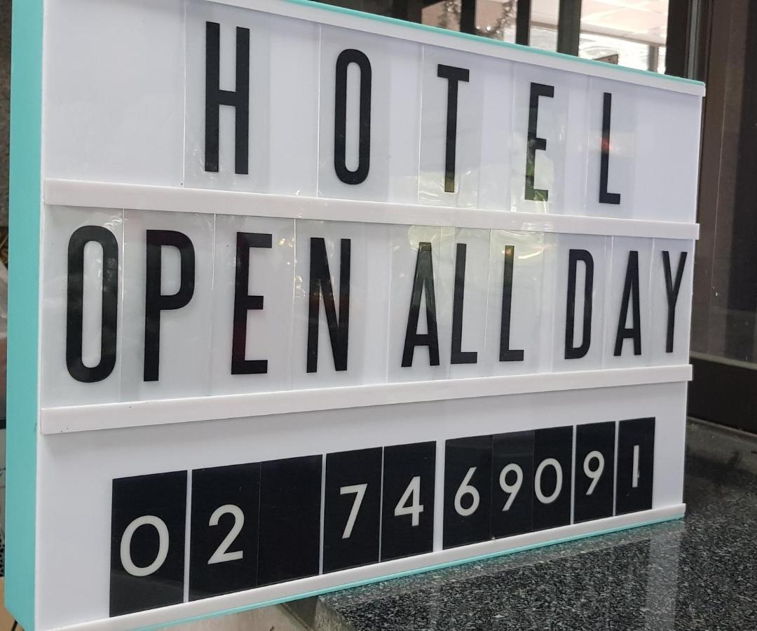 Hotel โรงแรมวินบางนา Win Bangna Bangkok