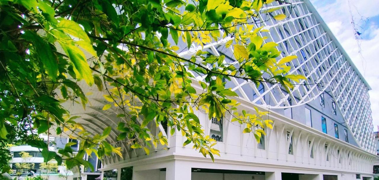 Midtown Khách sạn 4*
