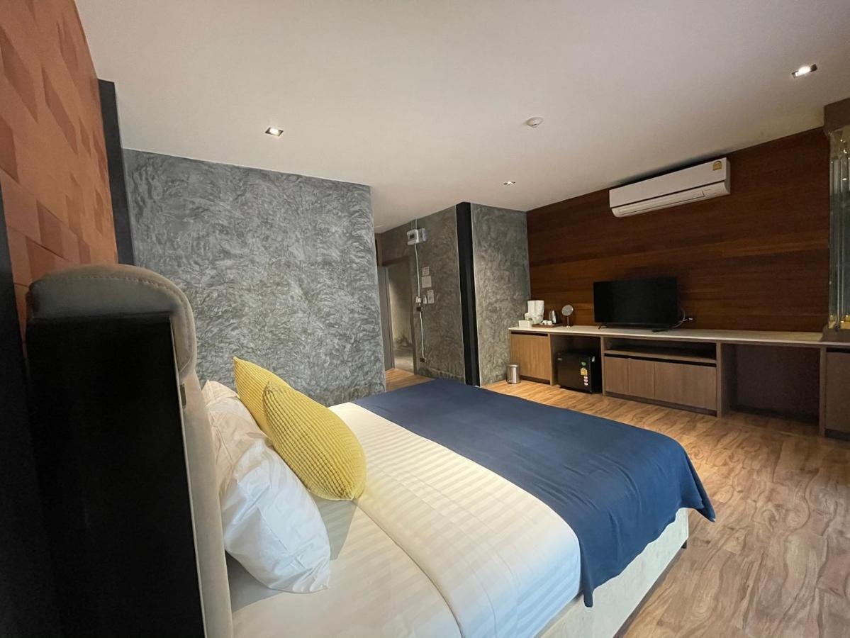 Khách sạn Loft122 *