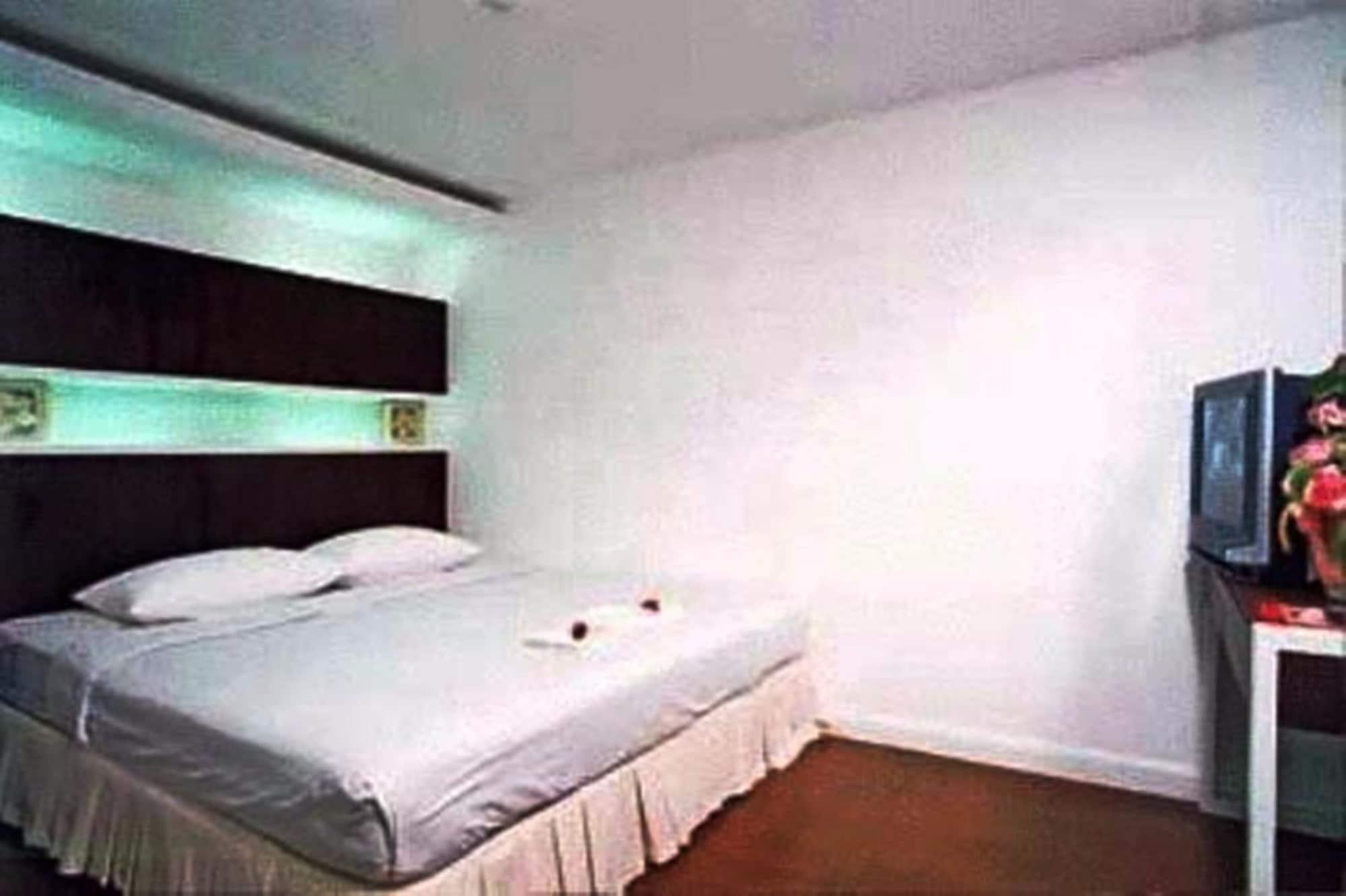 Khurana Inn 3*