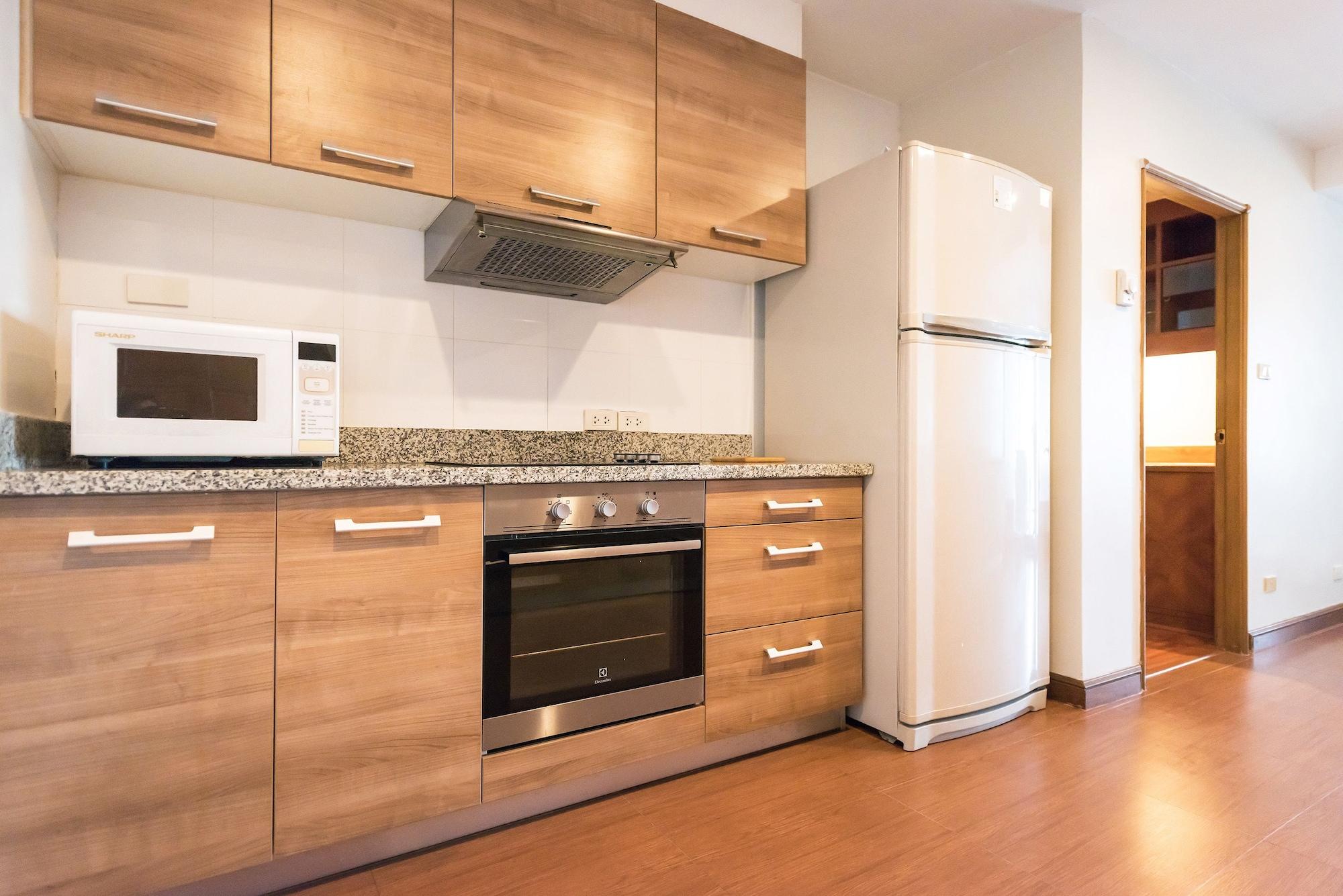 Somerset Park Suanplu Apartment