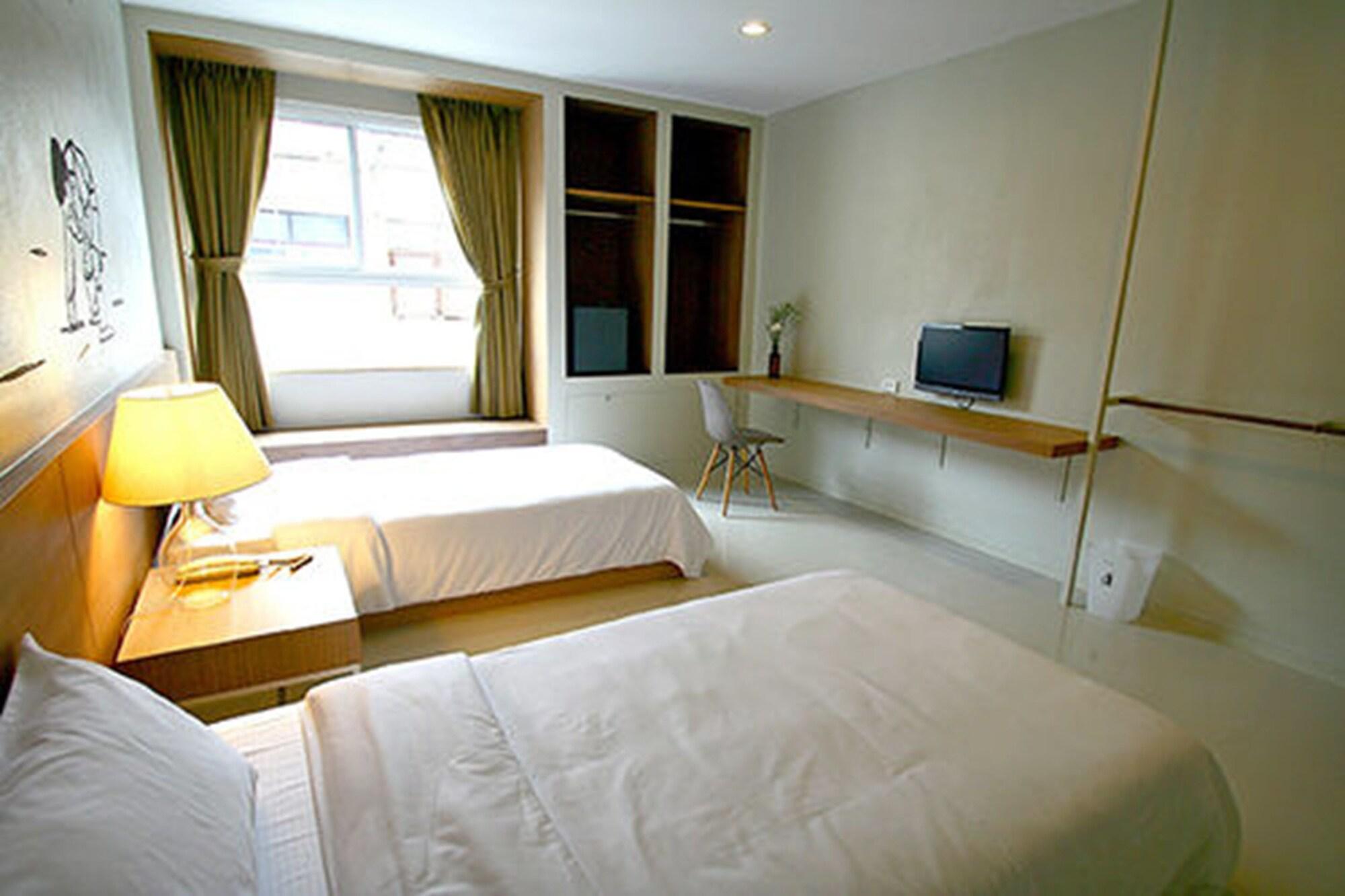 Hostal Chern *