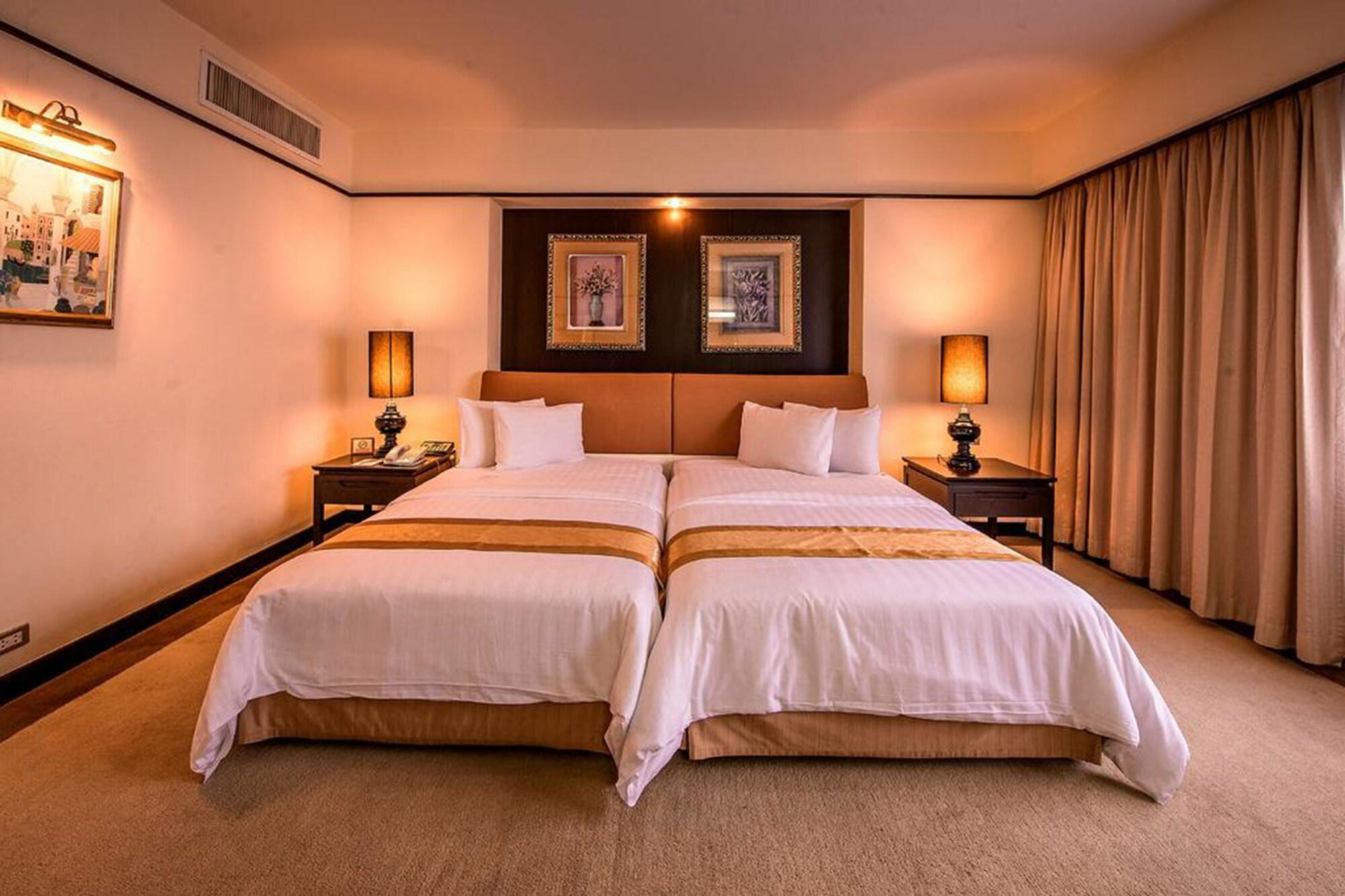 Khách sạn Pantip 4*