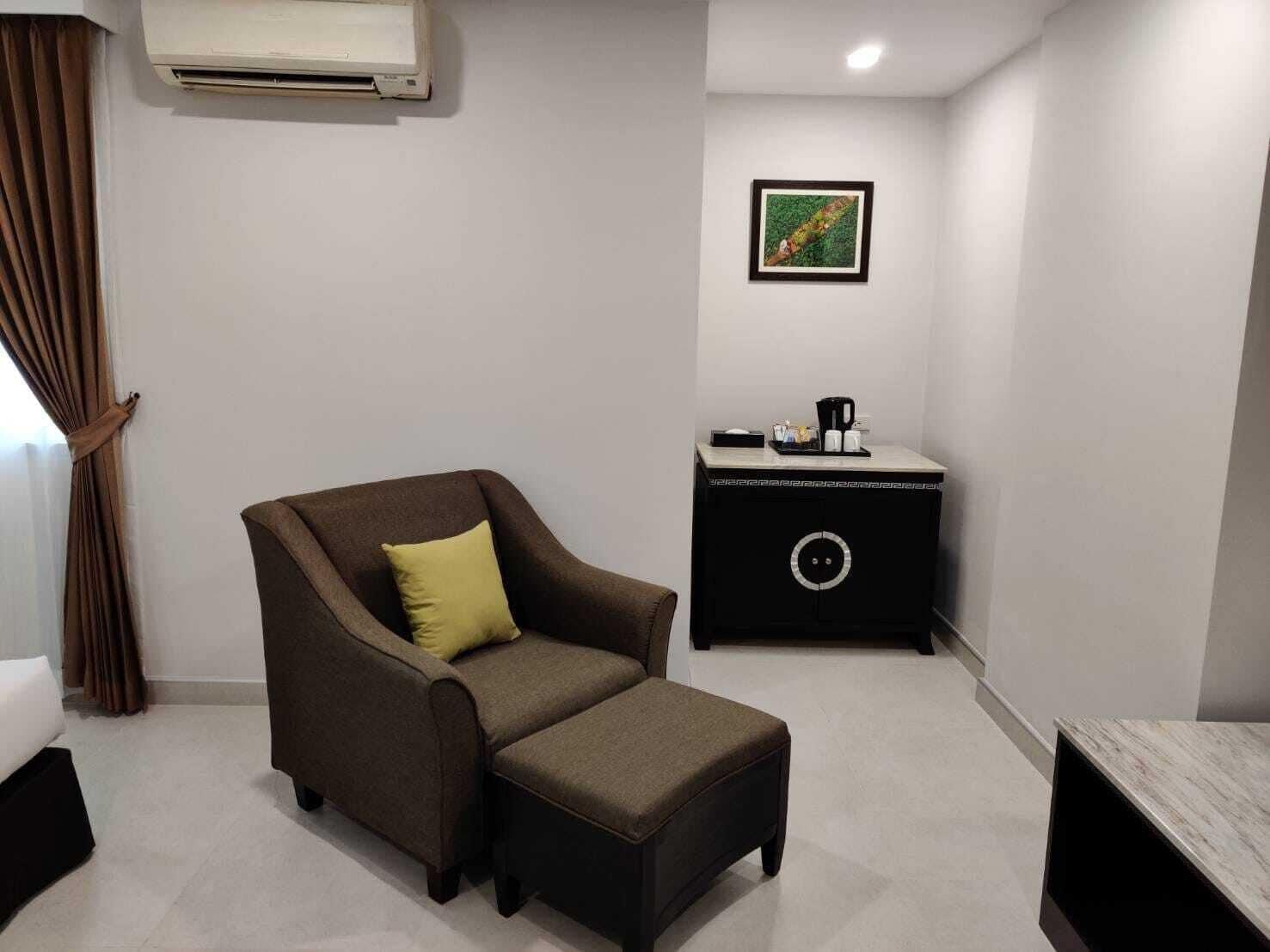 Club Mahindra Mac Boutique