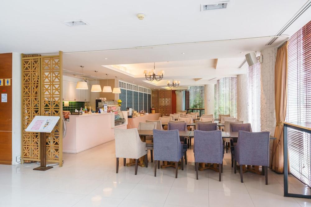Khách sạn Lantana 3*