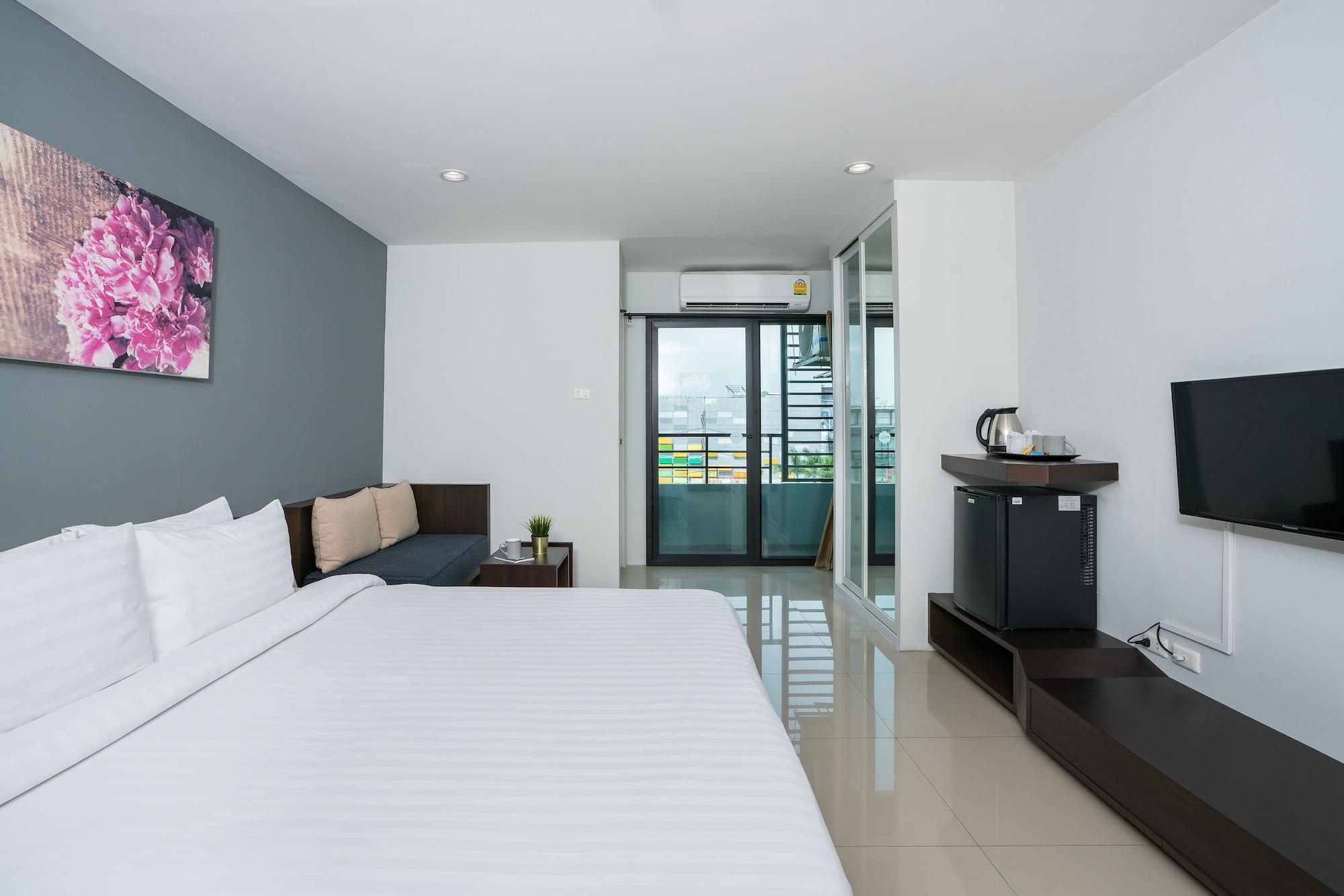 De Botan Srinakarin & Hotel