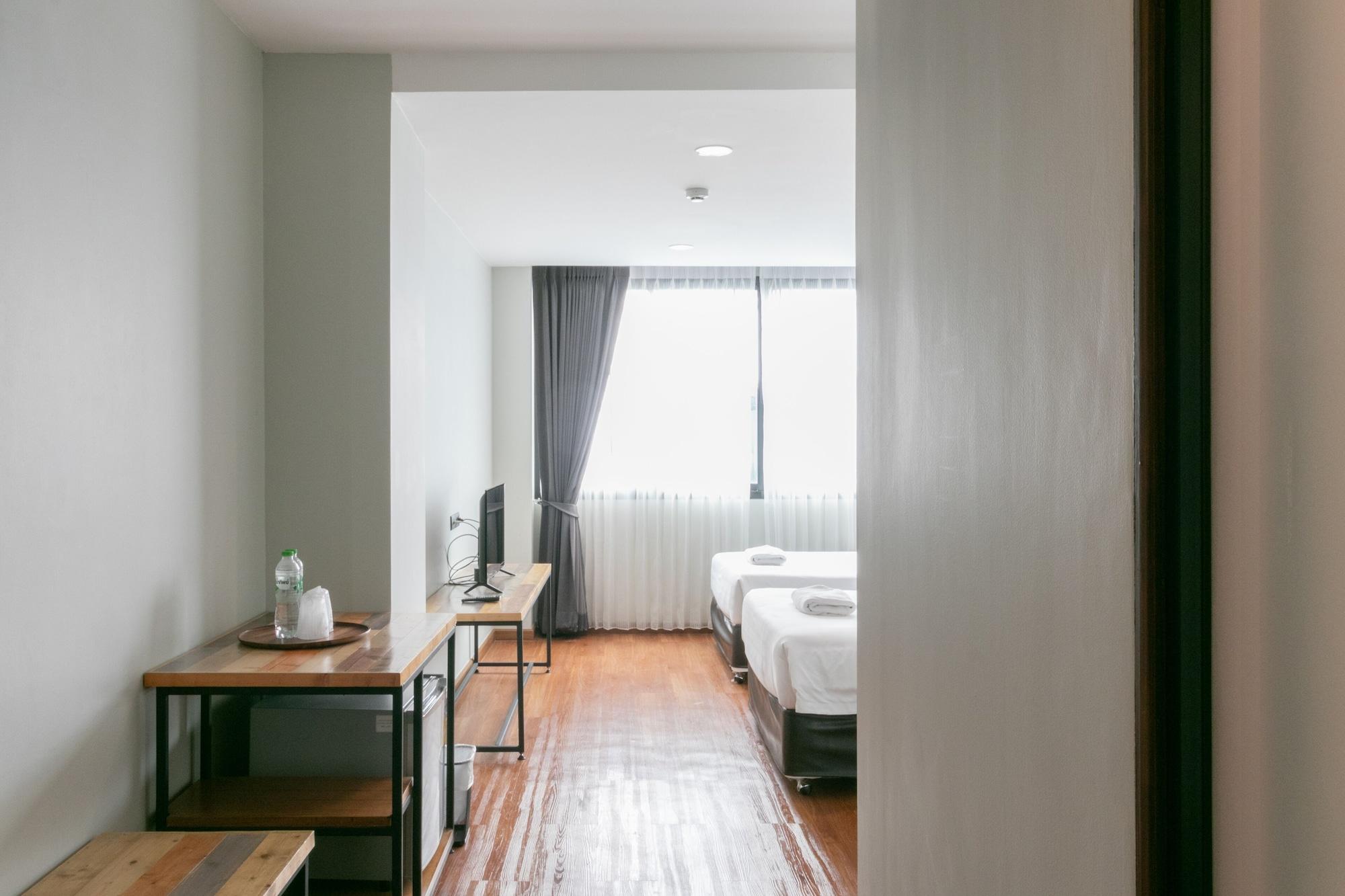 Zleepmotion Sukhumvit Hotel