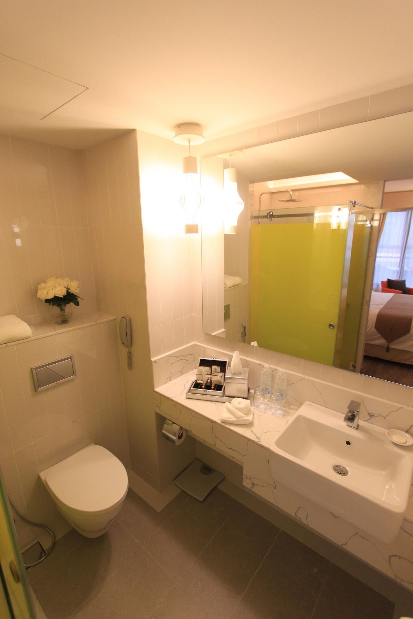 Midtown Khách sạn 4*