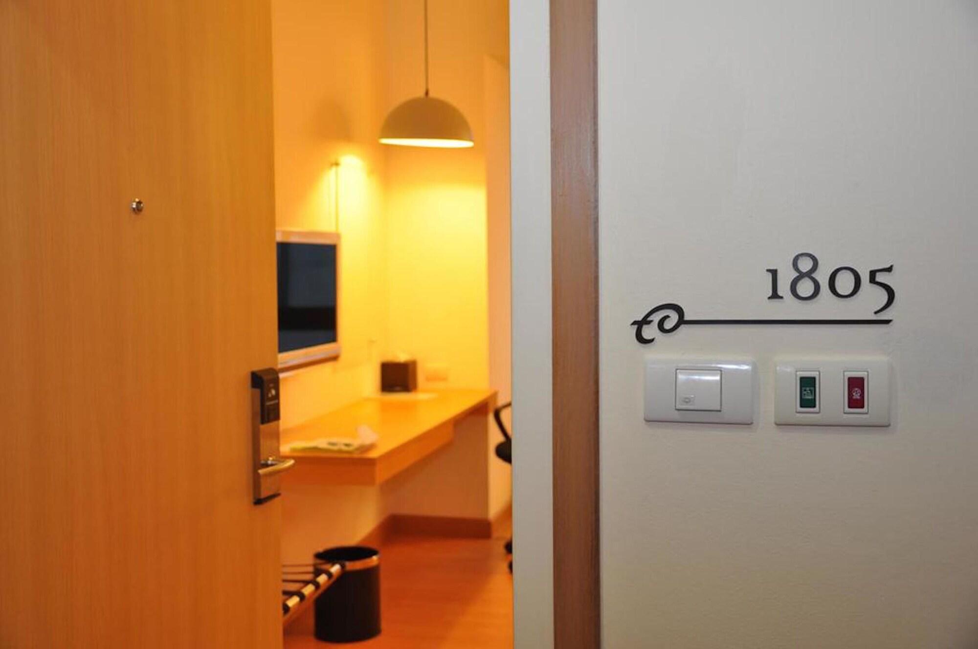 Hotel Iyarin @ Tuk Chang Bangkok