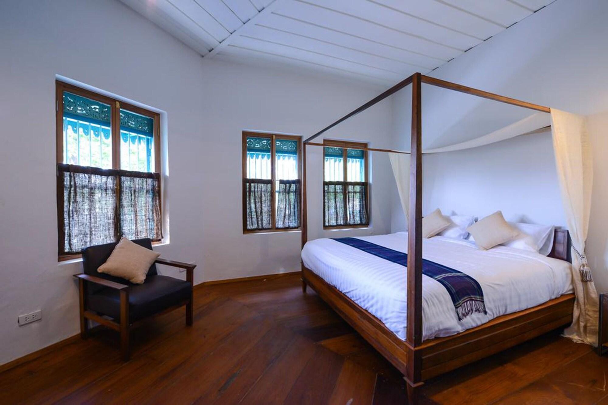 Neighbor Phuthon Bed & Breakfast Bangkok