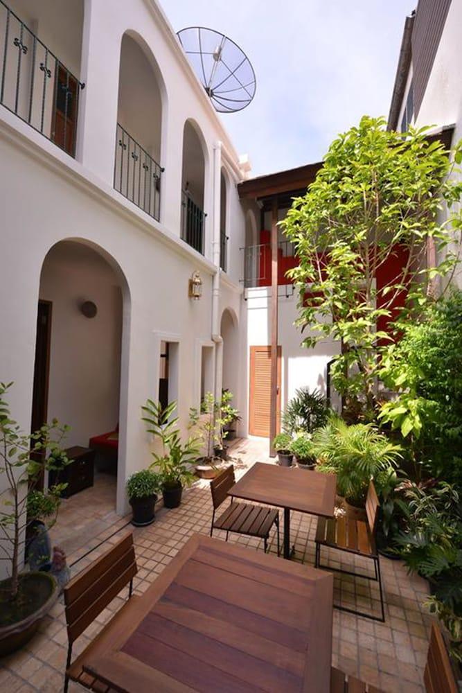 Neighbor Phuthon 3*