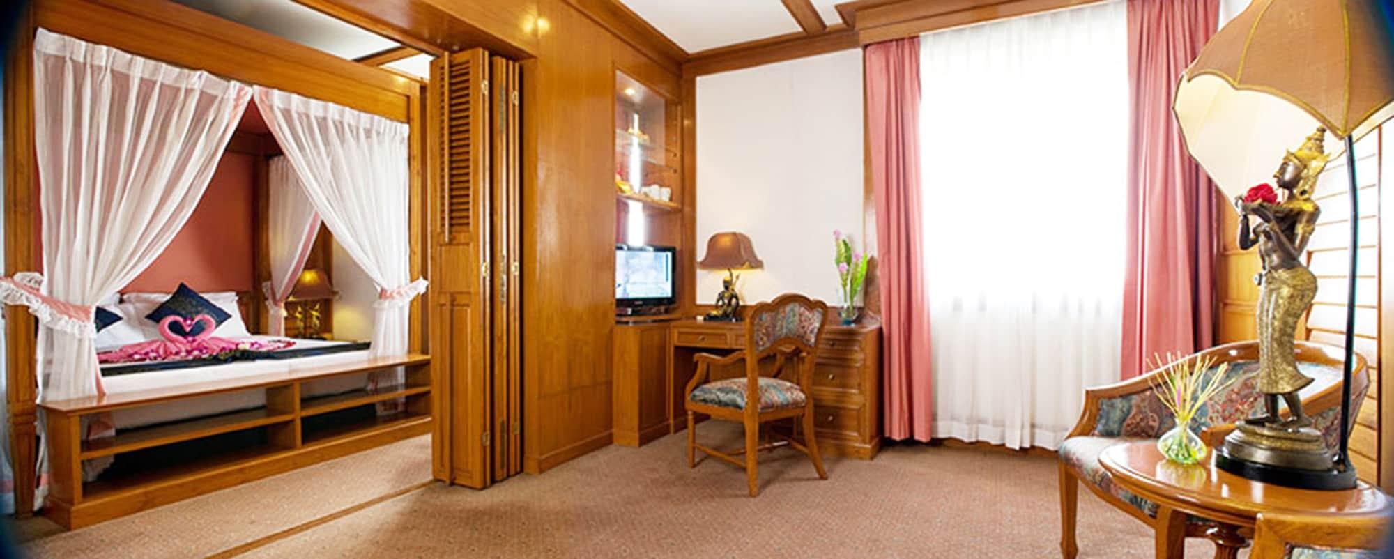 Hotel Centre - Sha Extra 4*