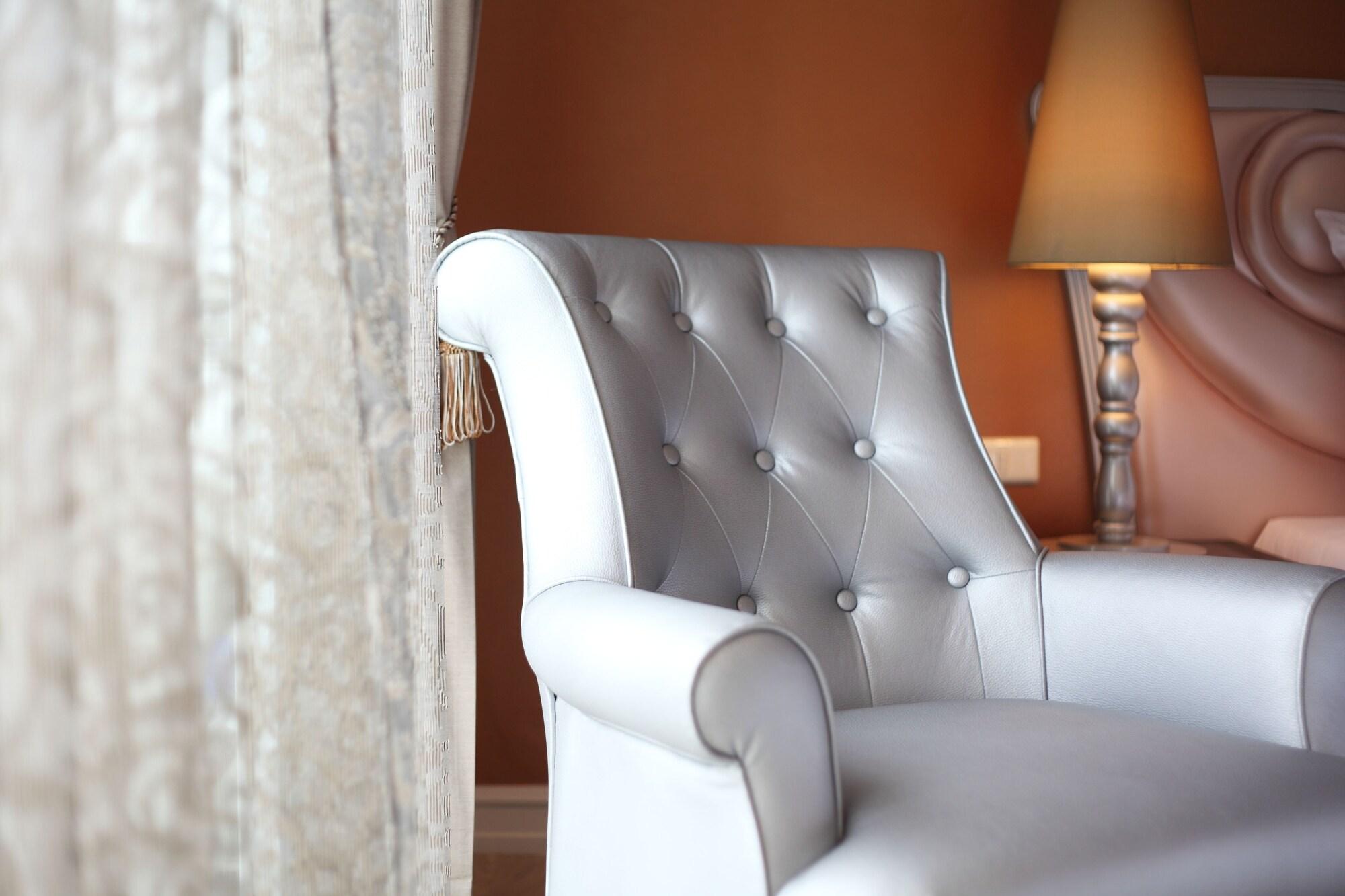 Chillax Hotel 4*