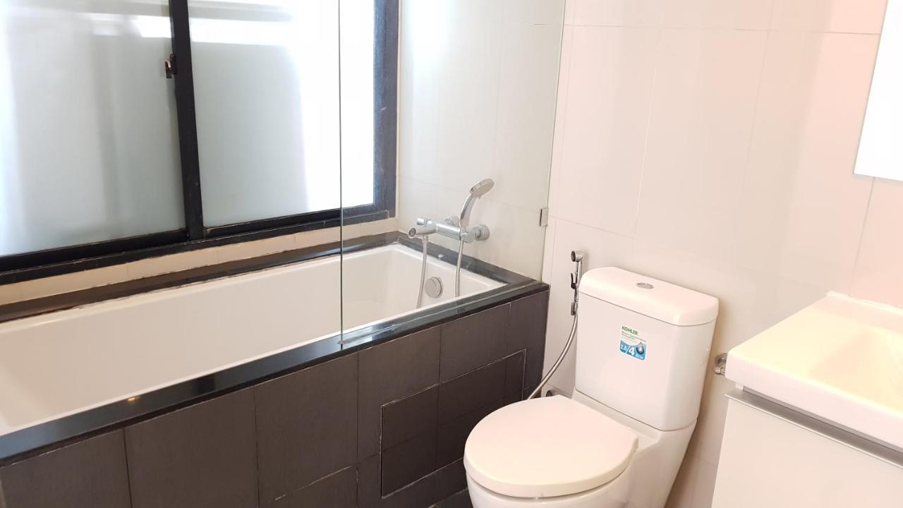 Downtown Near Asok Bts Mrt Terminal 21 Rooftop Pool & Gym Pangsapuri *