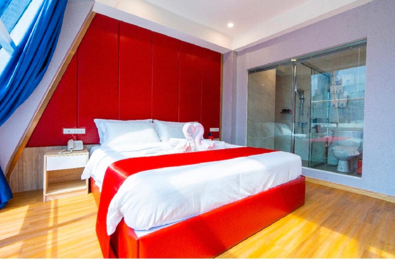 Sapphire Silom Hotel