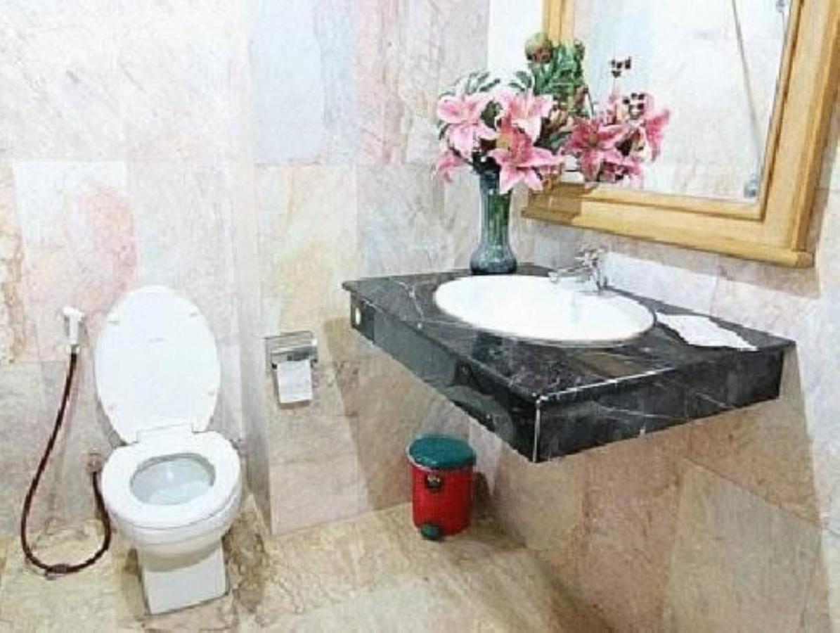 13 Coins Airport Ngam Wong Wan - Domestic 3* Bangkok