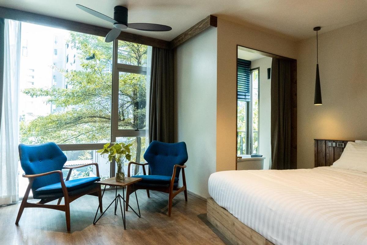 Hotel Tints Of Blue