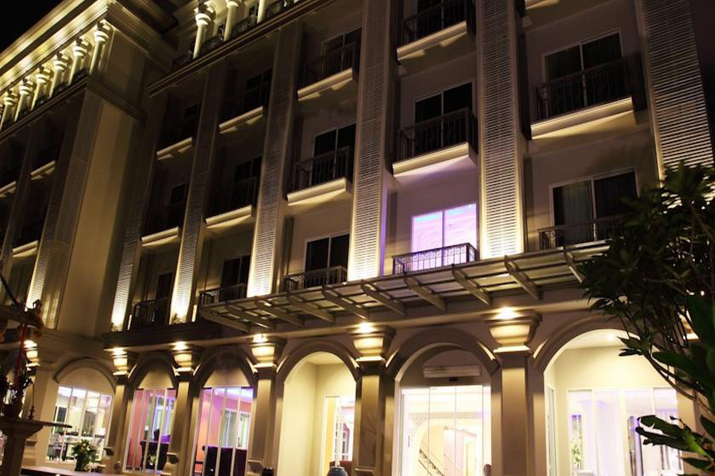 Chillax Hotel