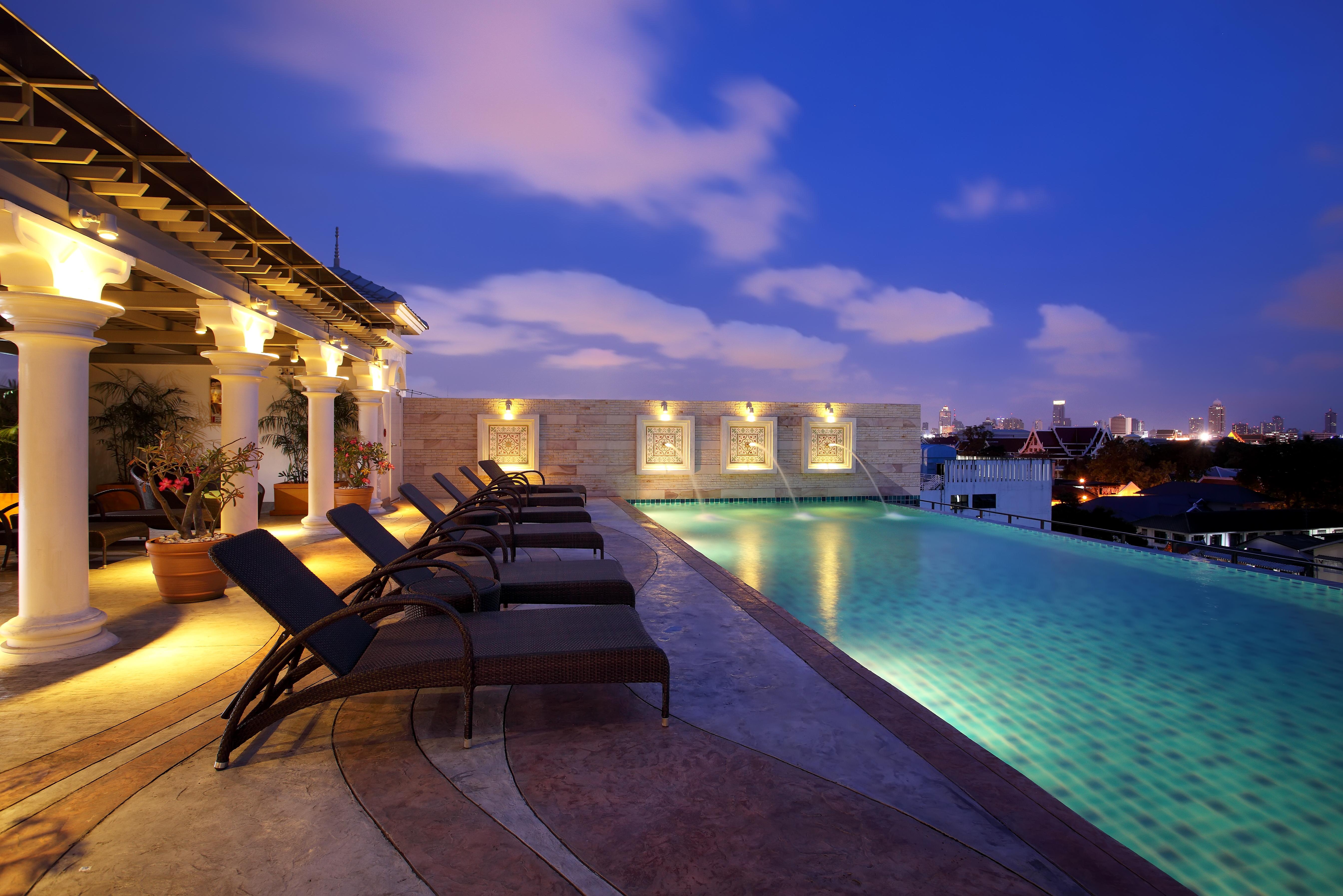 Chillax 4*
