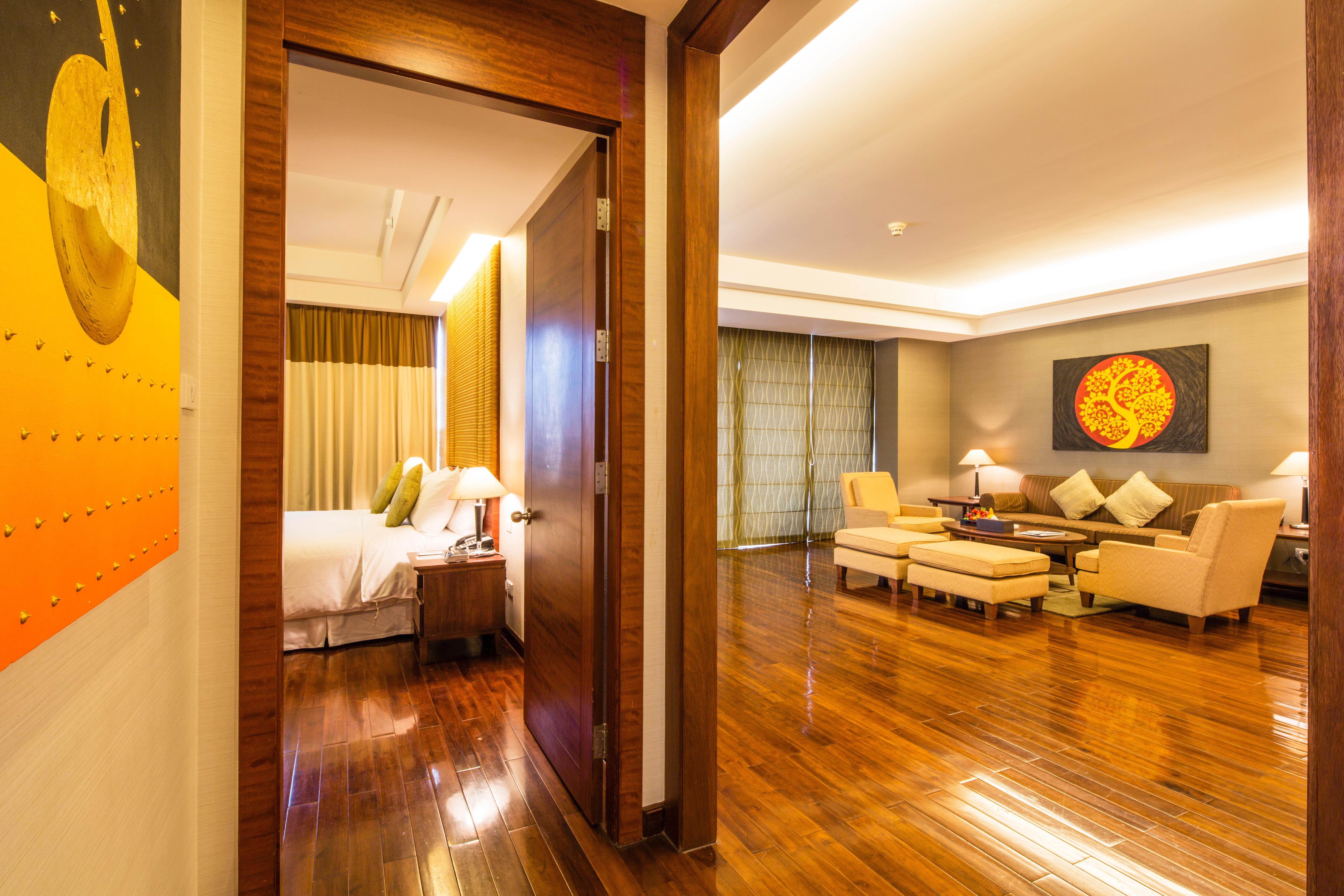 Column 4* Bangkok