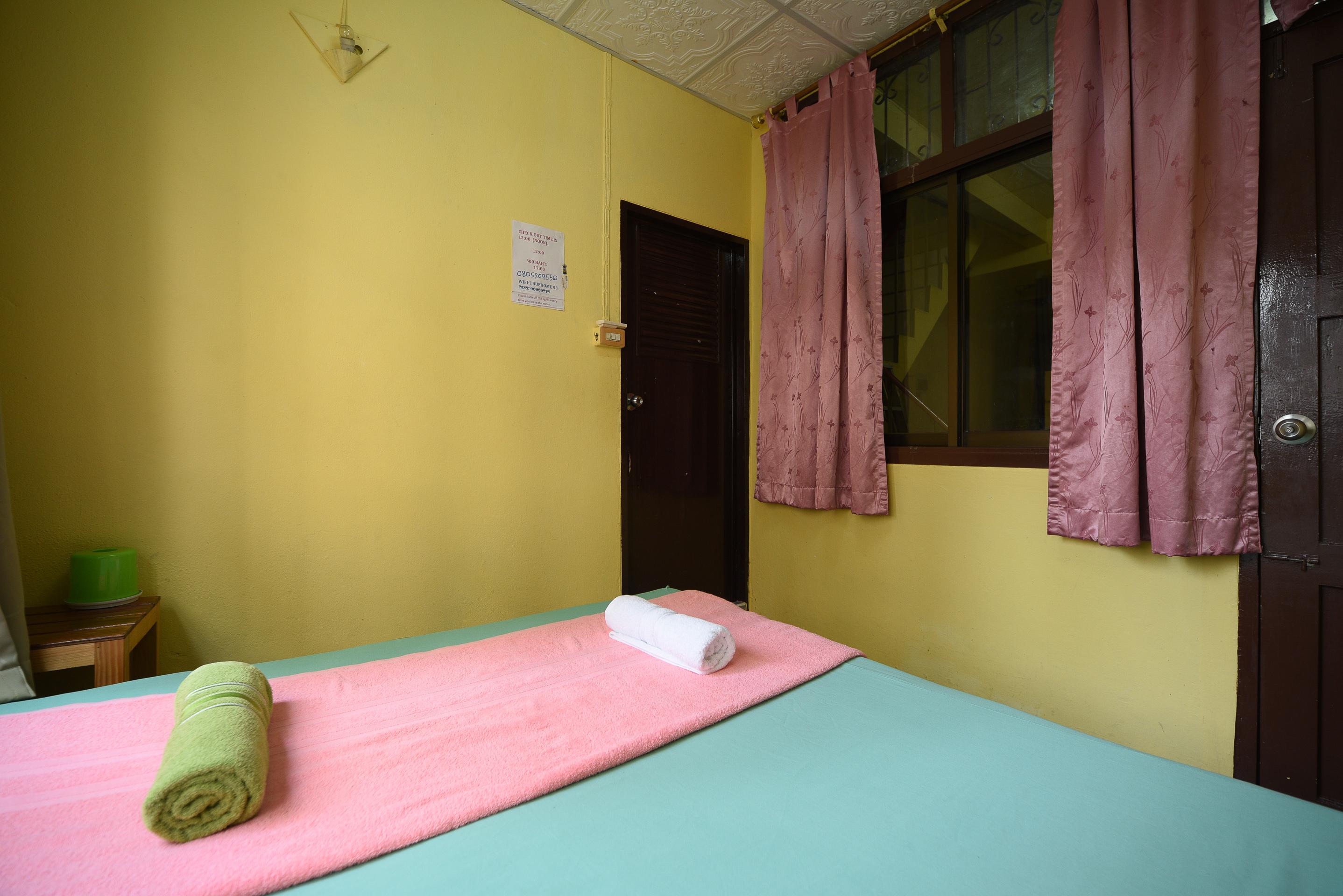 Hotel Oyo 938 Place 2*
