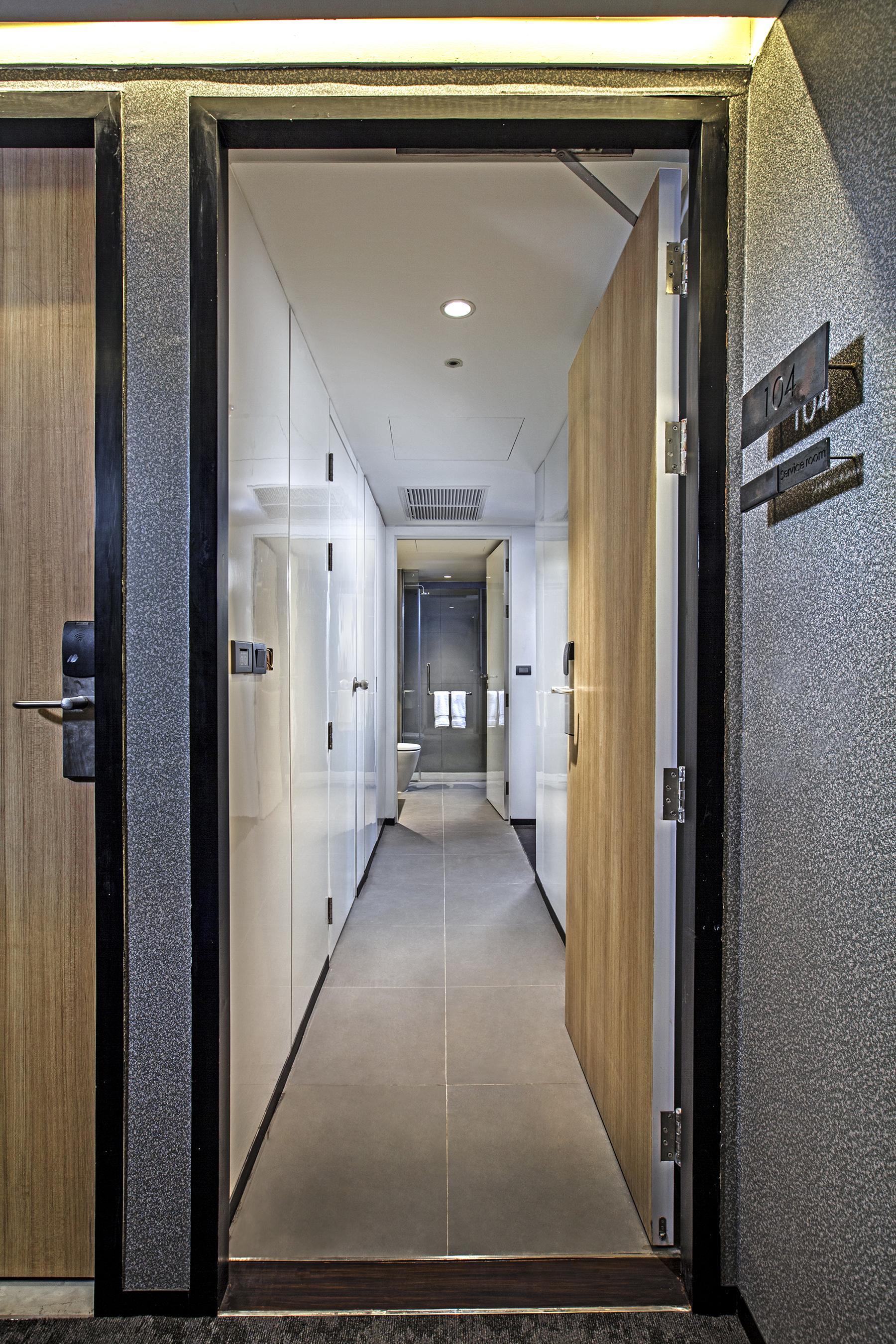 Galleria 12 Sukhumvit By Compass Hospitality Khách sạn Bangkok