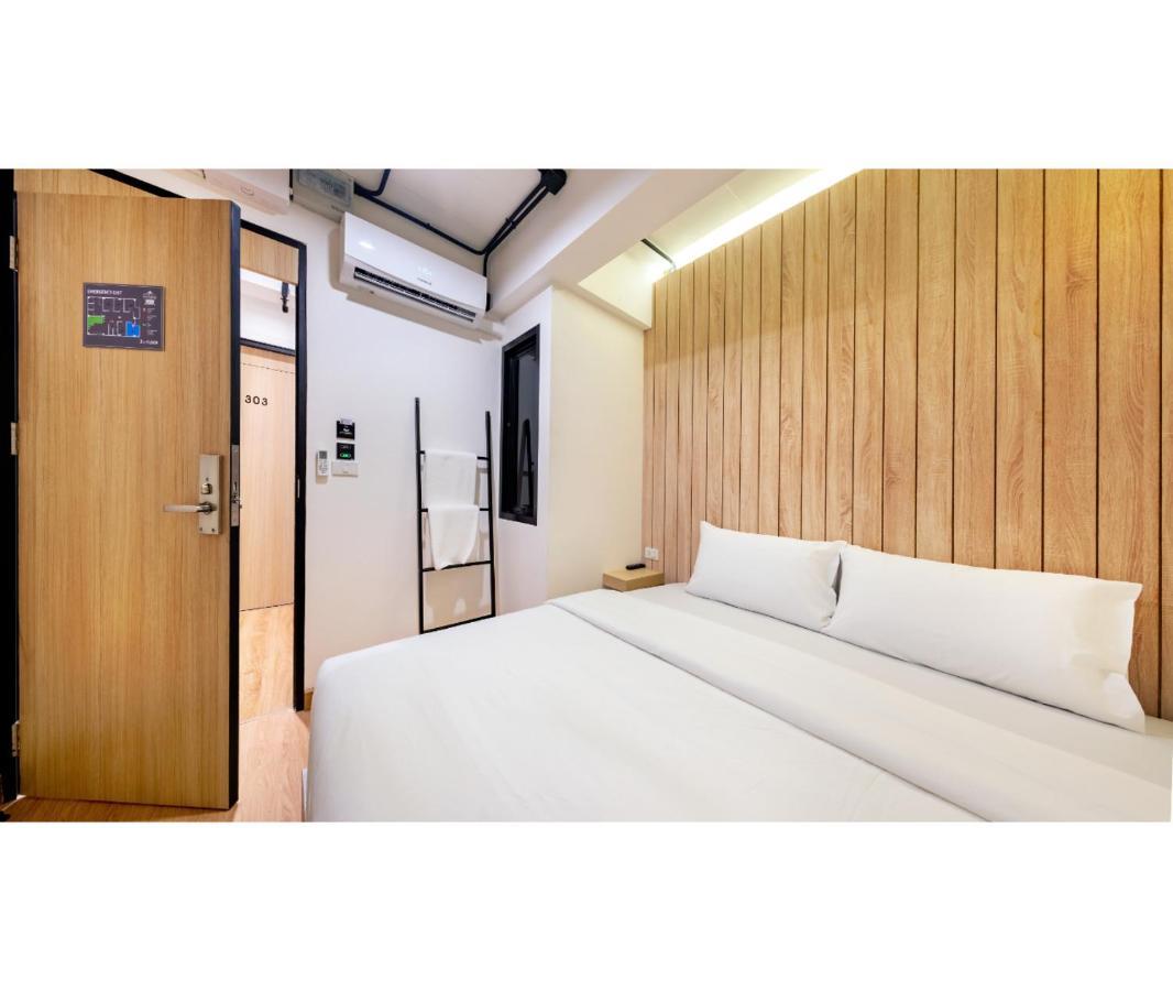 Siam Subway Hostel&café Bangkok