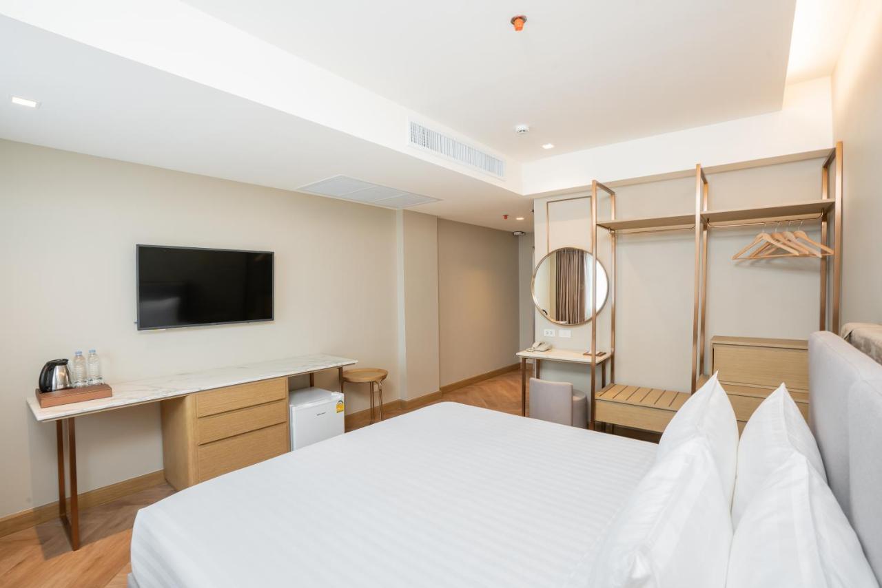 Away Riverside Kene Hotell 4*