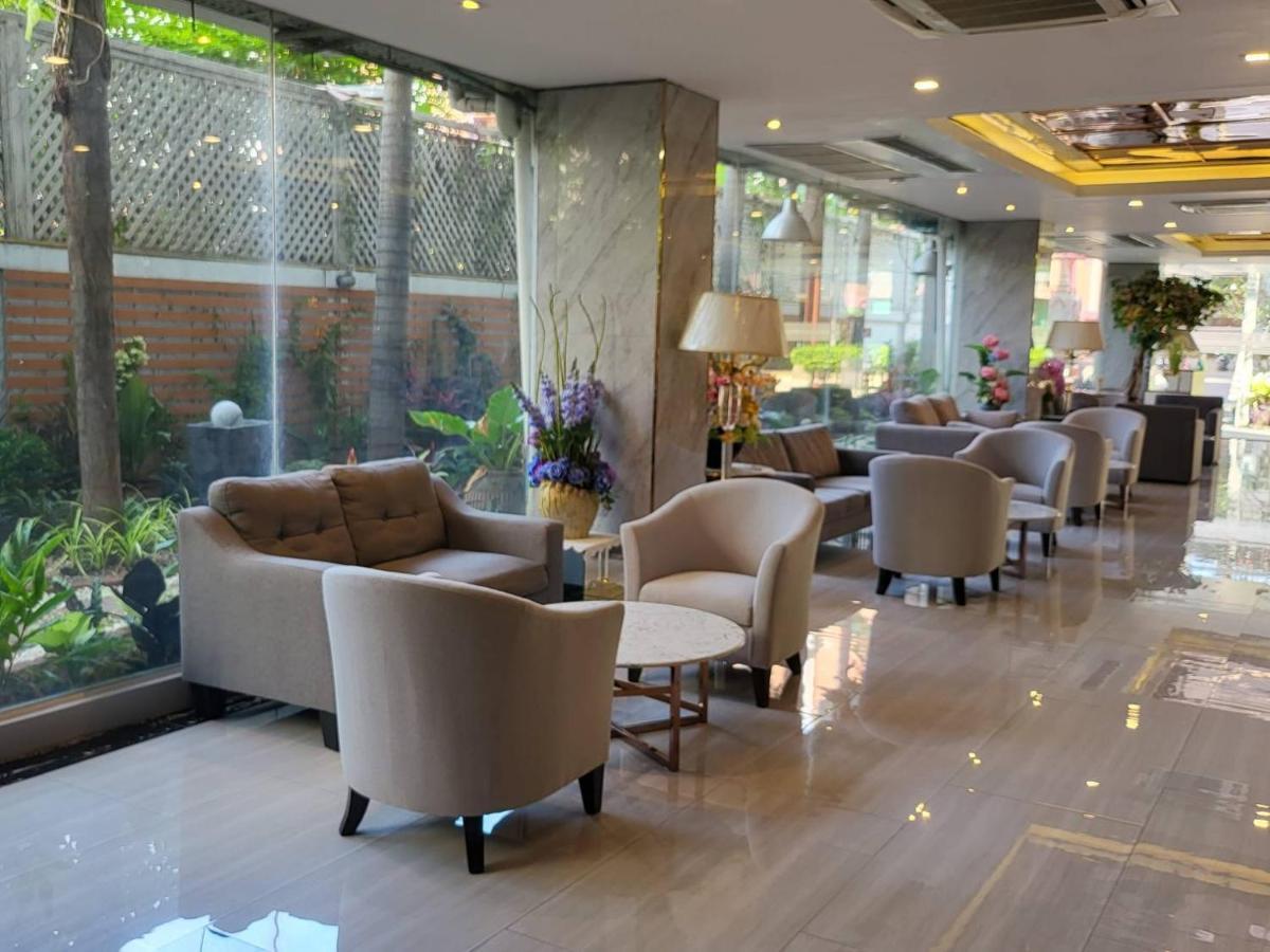 Hotel Three Seasons 5*