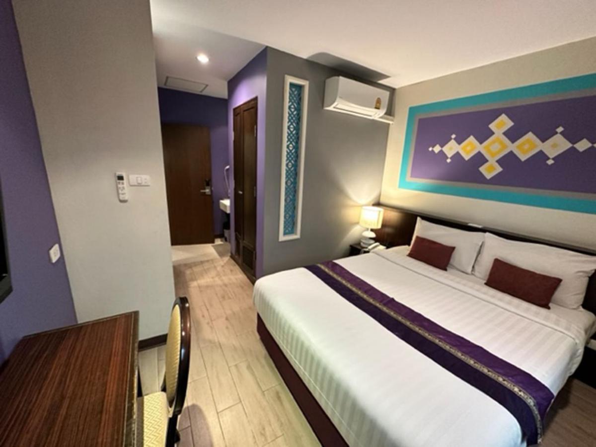 Sawasdee @ Sukhumvit Soi 8 Hotel