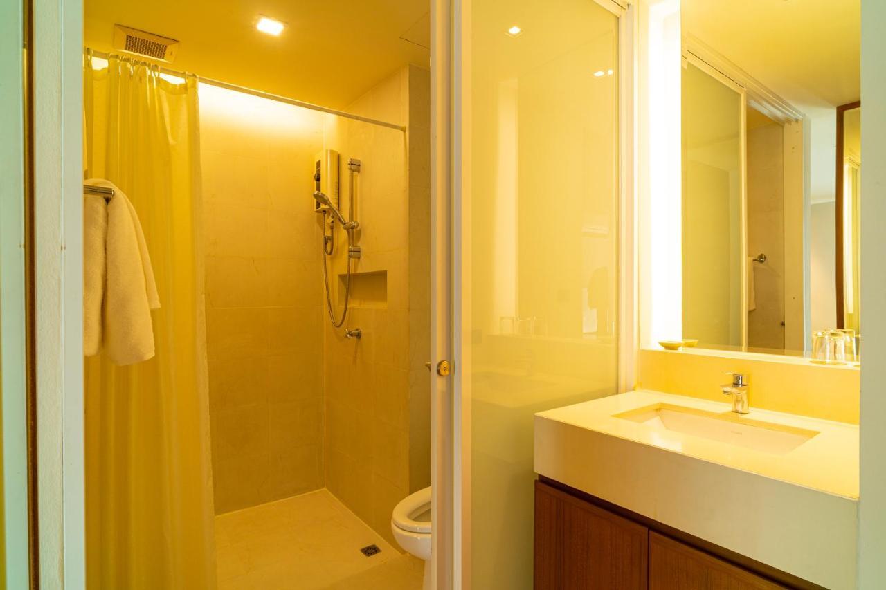 Amber Boutique Silom Khách sạn 3*
