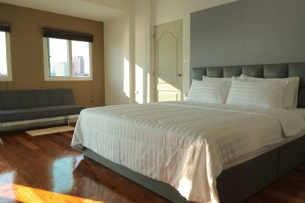 Riverfront House/chao Phraya River/baan Rimphraya Feriehus Bangkok
