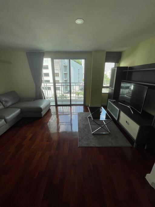 Pangsapuri Delightful In Location At Sukhumvit 49 *