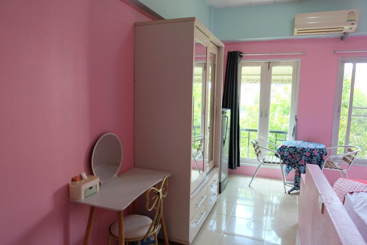 Hotel Oyo 75429 '101 Place Navanakorm' 3*
