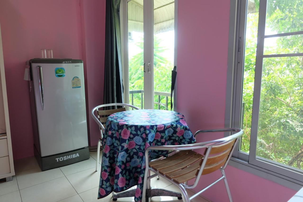Oyo 75429 '101 Place Navanakorm' 3* Bangkok