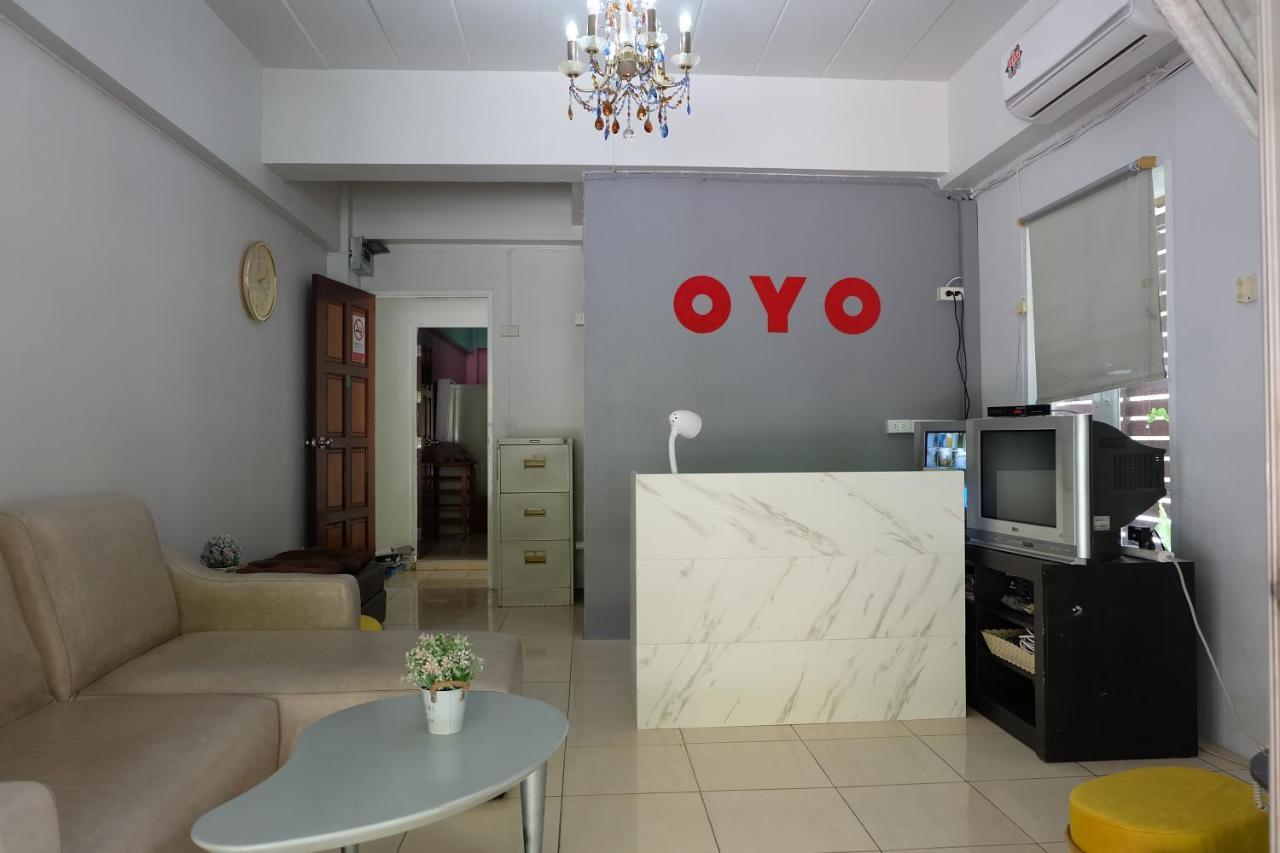 Oyo 75429 '101 Place Navanakorm'