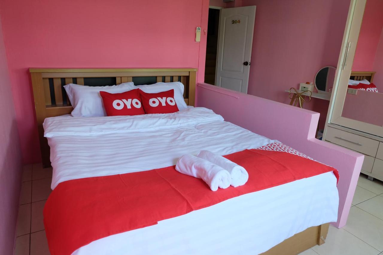 Oyo 75429 '101 Place Navanakorm' Hotel 3*