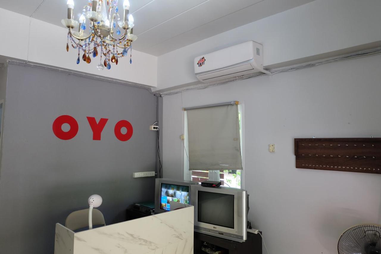 Hotel Oyo 75429 '101 Place Navanakorm'
