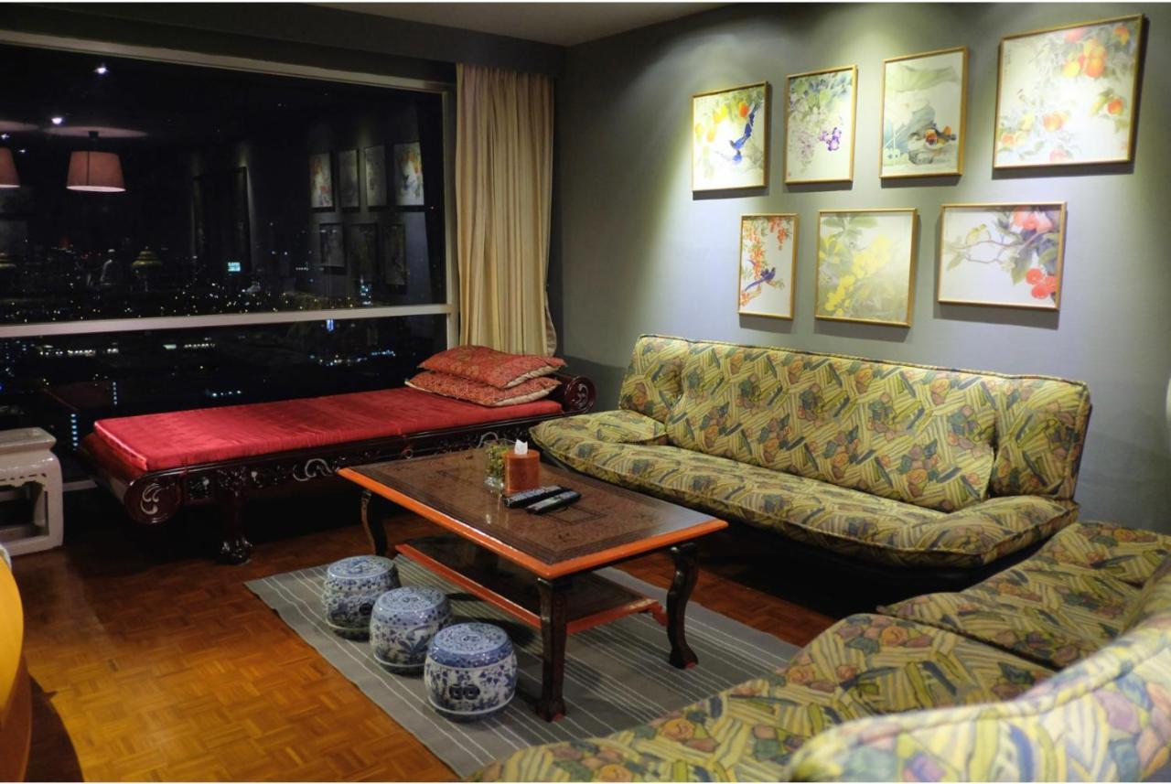 Sukhumvit Boutique : Soi 13/ 10min. From Bts Nana Station