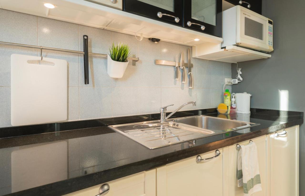 Sukhumvit Boutique : Soi 13/ 10min. From Bts Nana Station Apartment
