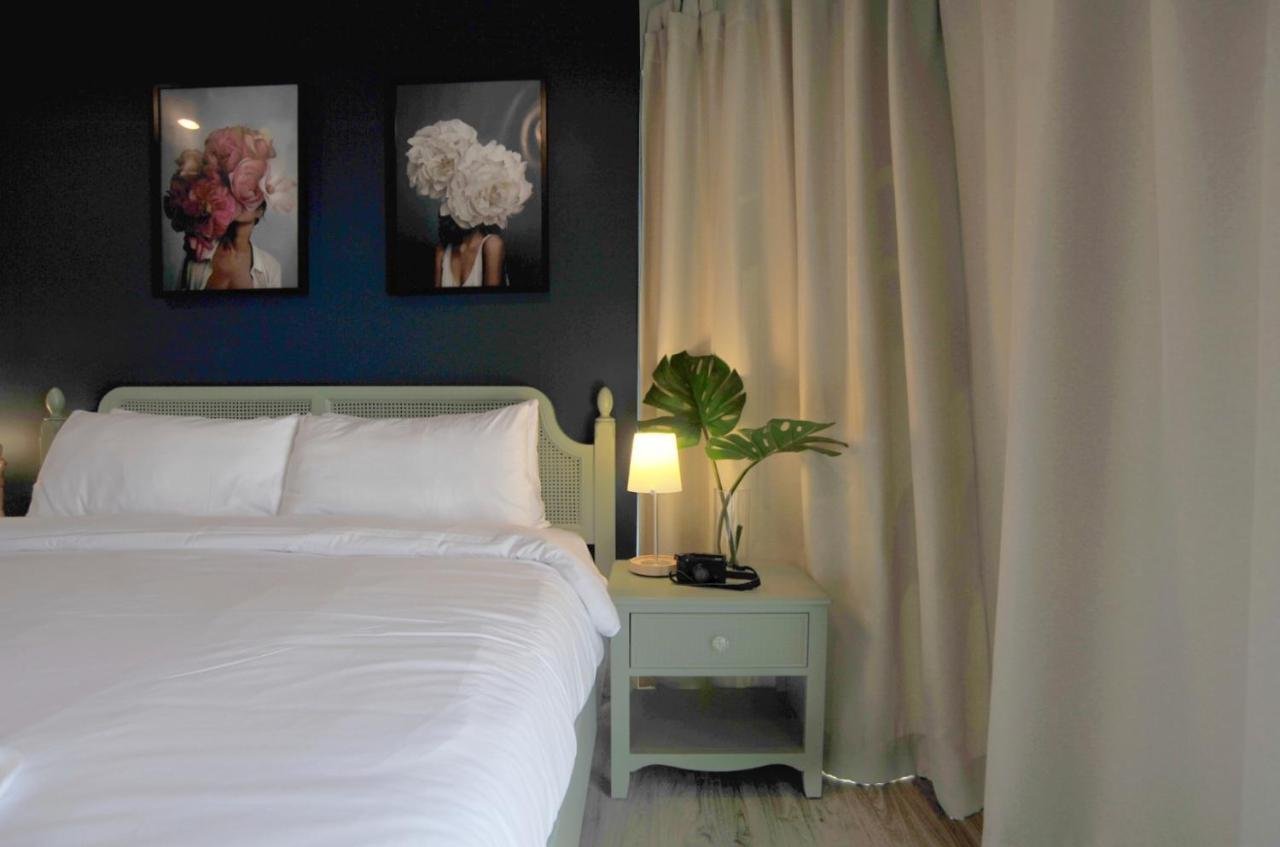 Sukhumvit Boutique : Soi 13/ 10min. From Bts Nana Station