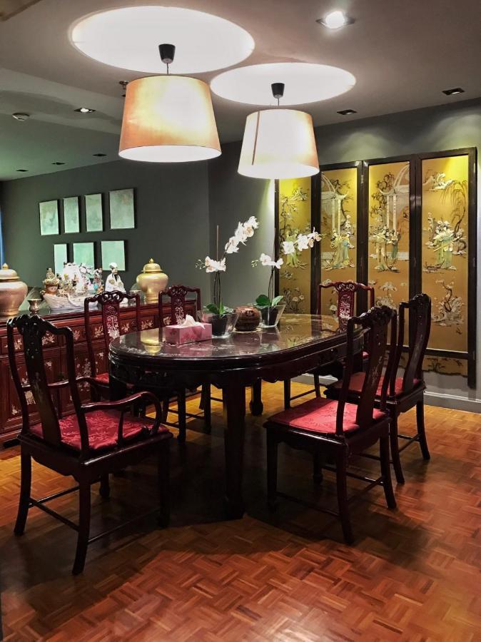 Sukhumvit Boutique : Soi 13/ 10min. From Bts Nana Station