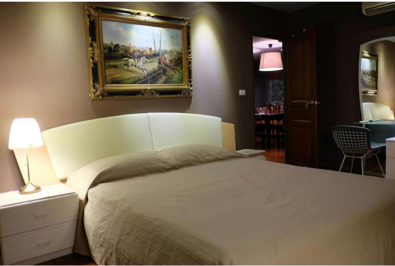 Sukhumvit Boutique : Soi 13/ 10min. From Bts Nana Station *