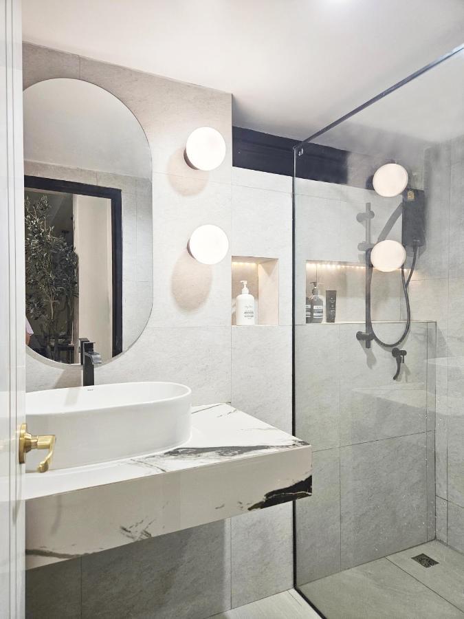 Apartment Pb 1 Min To Bts Saladaeng & Mrt Silom Bangkok