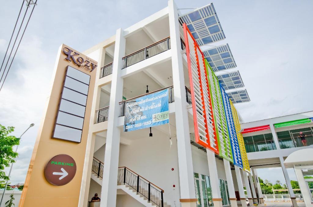 Kozy Aparthotel