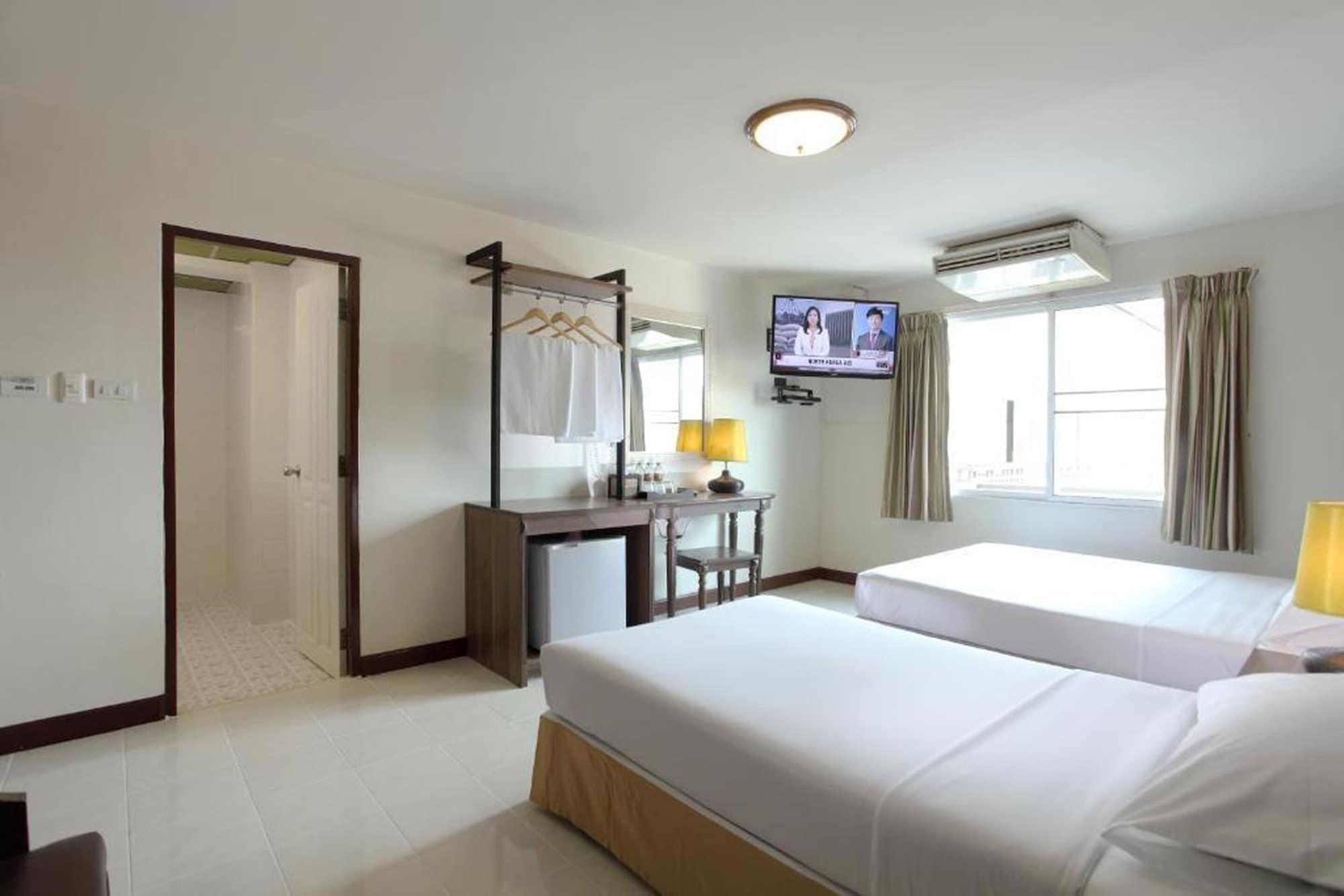Herberg Rambuttri Village Plaza 3*